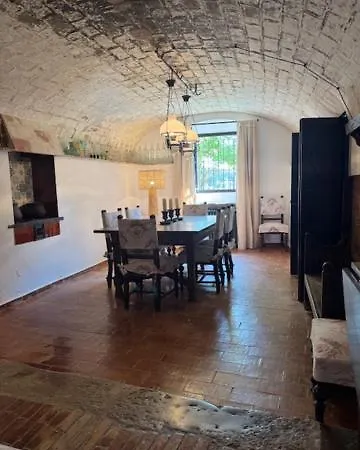 En Mont-ras, Palafrugell, Costa Brava Montrás