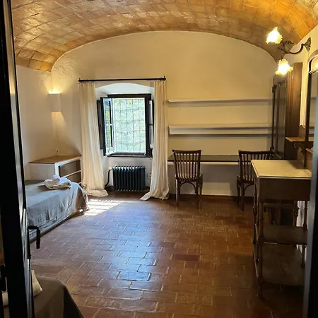 En Mont-ras, Palafrugell, Costa Brava Villa Montras