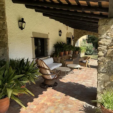 En Mont-ras, Palafrugell, Costa Brava Villa