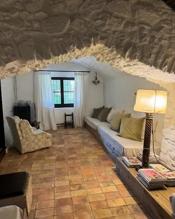 En Mont-ras, Palafrugell, Costa Brava * Montras